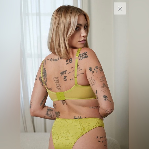 Savage X Fenty Heavenly Satin Unlined Balconette Bra NWTs - Picture 2 of 3